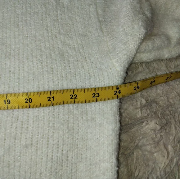 Urban Outfitters Rosie Cozy V-neck Off White Oversized Sweater Size L - Picture 11 of 12
